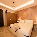 Seashore - Stunning Right By the sea Apartment *