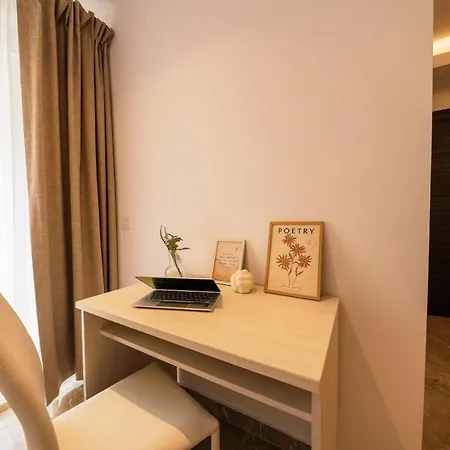 Seashore - Stunning Right By the sea * St. Paul's Bay