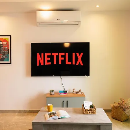 Seashore - Stunning Right By the sea *