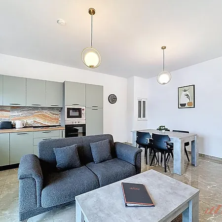 Seashore - Stunning Right By the sea Apartmán *