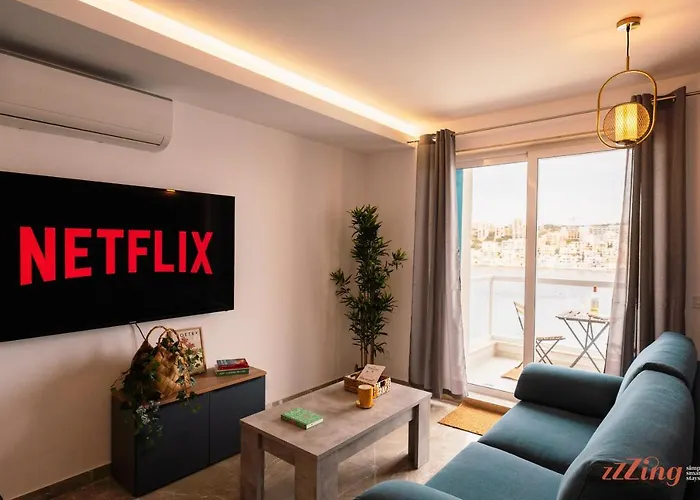 Seashore - Stunning Right By the sea * St. Paul's Bay