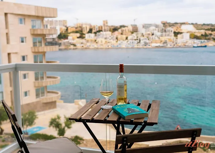 Apartmán Seashore - Stunning Right By the sea St. Paul's Bay