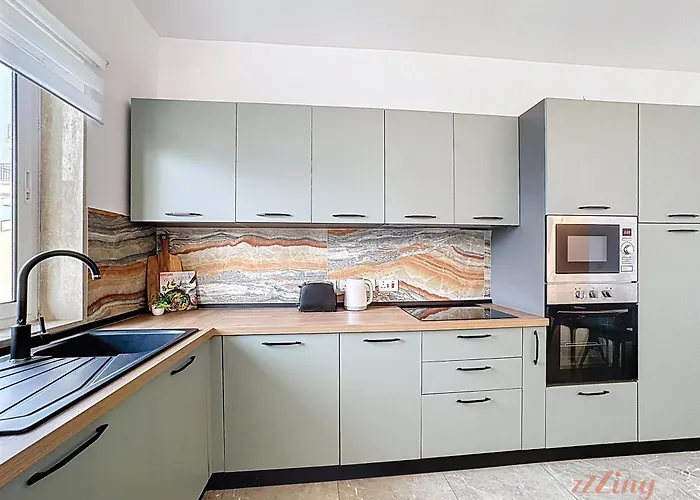 Apartment Seashore - Stunning Right By the sea