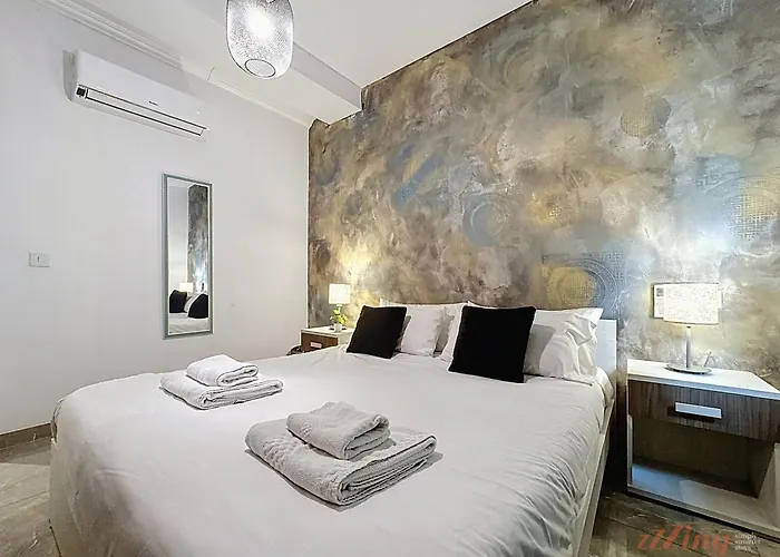 Apartment Seashore - Stunning Right By the sea *